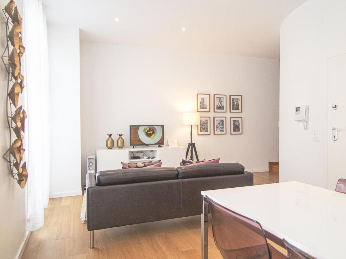 Baixa Chiado 2 Bedroom Duplex Apt With Ac Elevator Lisabona Exterior foto