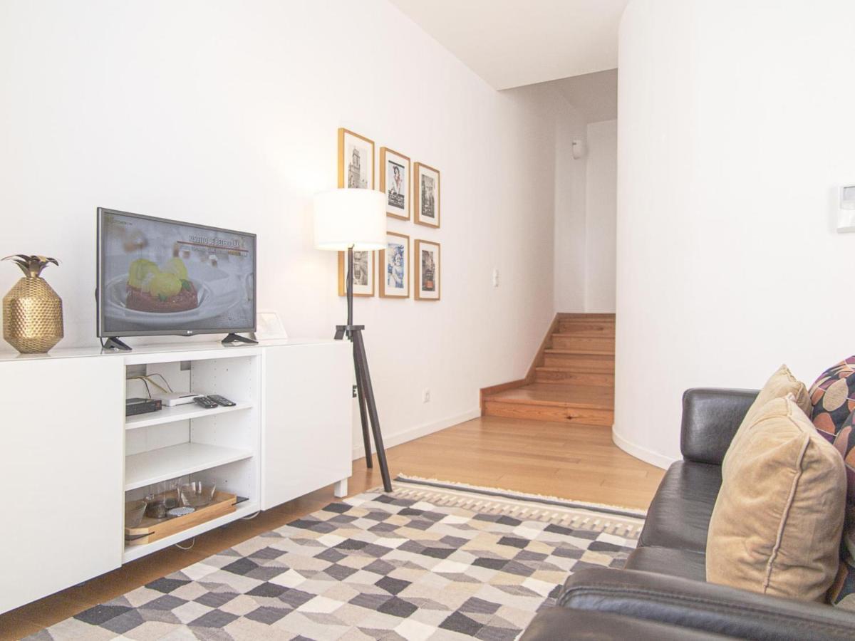 Baixa Chiado 2 Bedroom Duplex Apt With Ac Elevator Lisabona Exterior foto